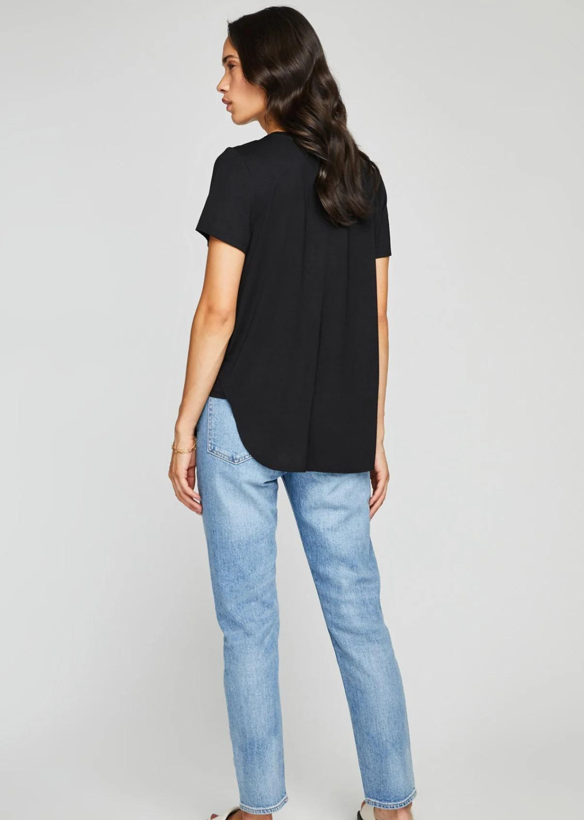 Gentle Fawn Alabama Top- Black. The Alabama tee is a Gentle Fawn classic designed for every day. Made of super soft EcoVero rayon jersey, it’s a closet essential you’ll want in every colour.
