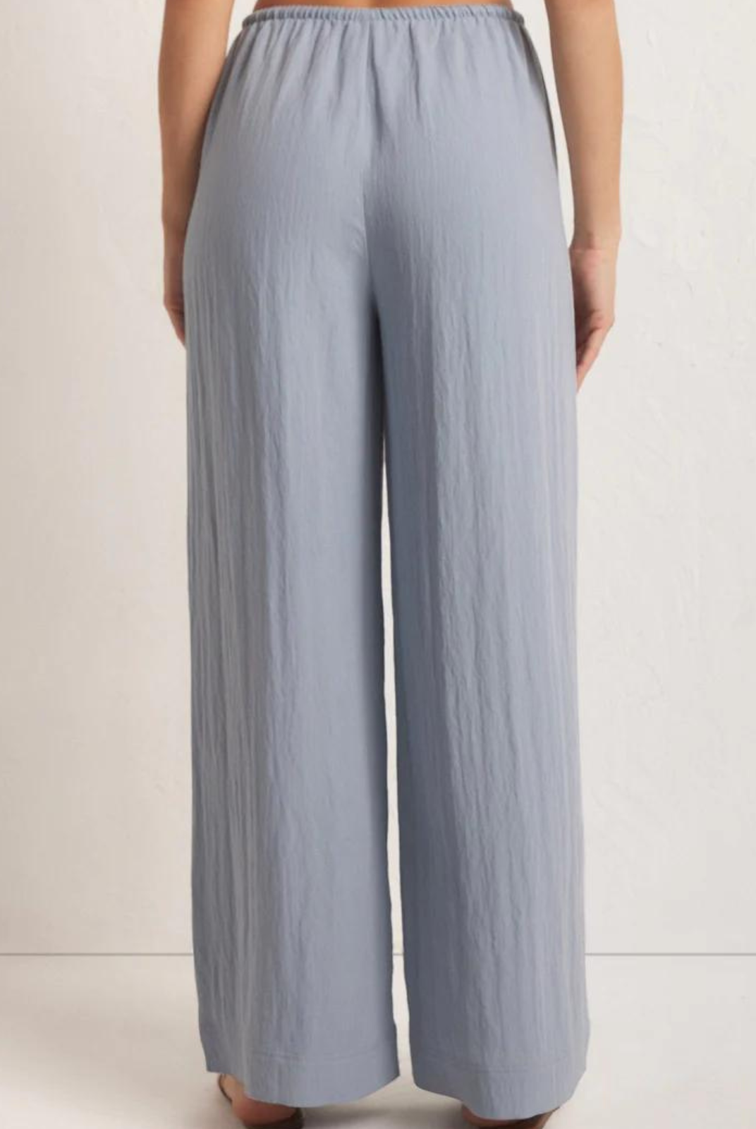 Z Supply Soleil Pant When you want lounge level comfort without sacrificing style, you'll want the Soleil Pant. Featuring an easy, pull-on design, this breezy wide leg pant can be styled up or down effortlessly.