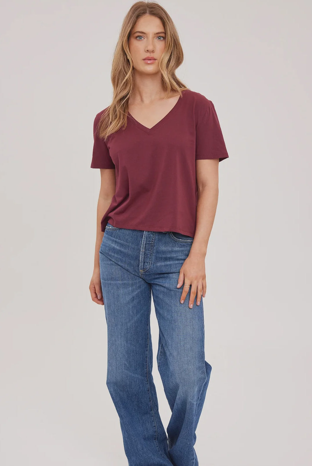 Lucy relaxed-fit V-neck T-shirt in garment-dyed cotton jersey, featuring a classic silhouette with a soft, lived-in look.