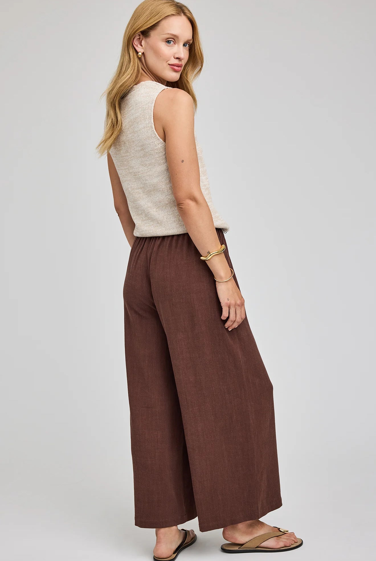 Espresso coloured ankle length linen and rayon blend pants. Drawstring and elastic waistband. Front Pockets.
