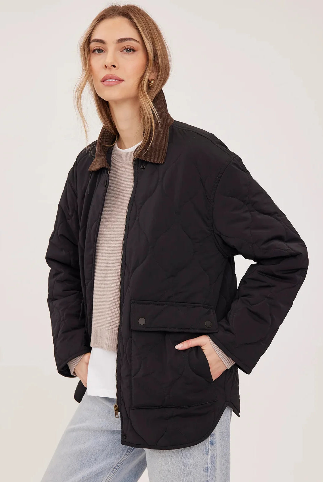 Felix relaxed-fit quilted jacket in brushed nylon, featuring a contrast corduroy collar and dual-entry pockets.