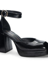 Load image into Gallery viewer, Chinese Laundry Oaklen Pump
