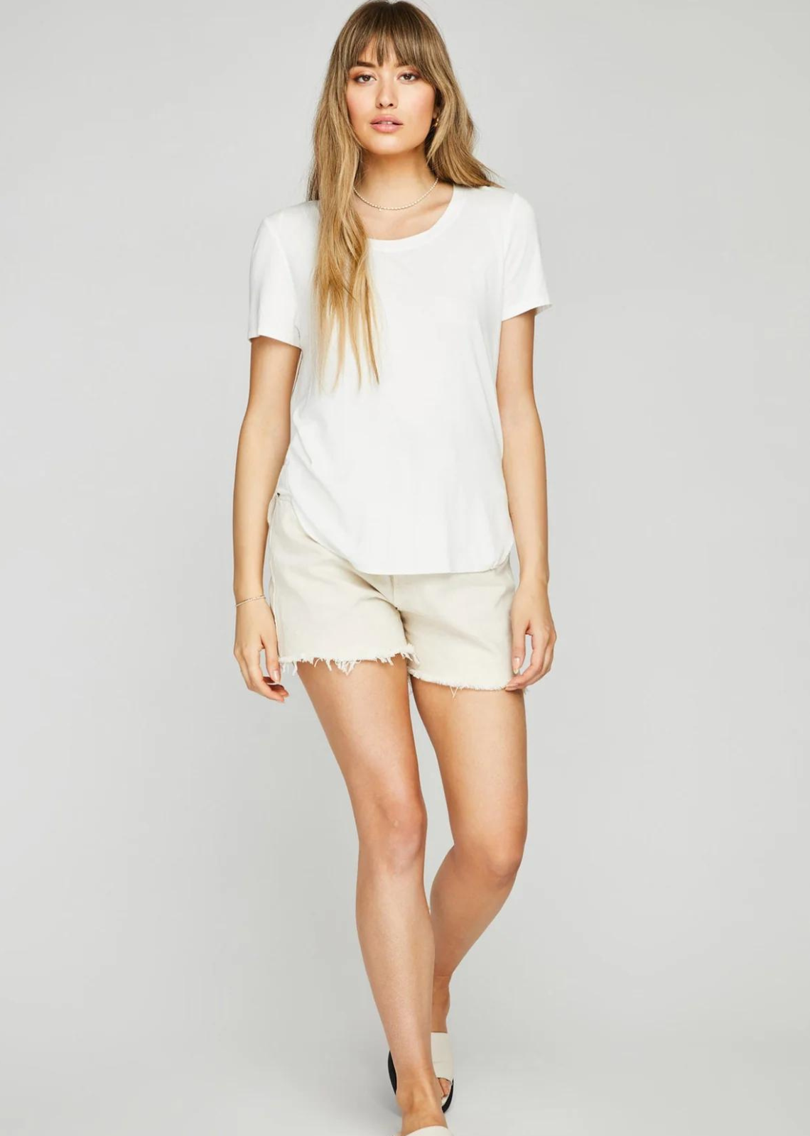 Gentle Fawn Alabama Top- White. The Alabama is always a best selling tee. A slightly longer body for those that would like the length featuring a tulip hemline. The Alabama fabric is light and also perfect for tucking into the waist line.