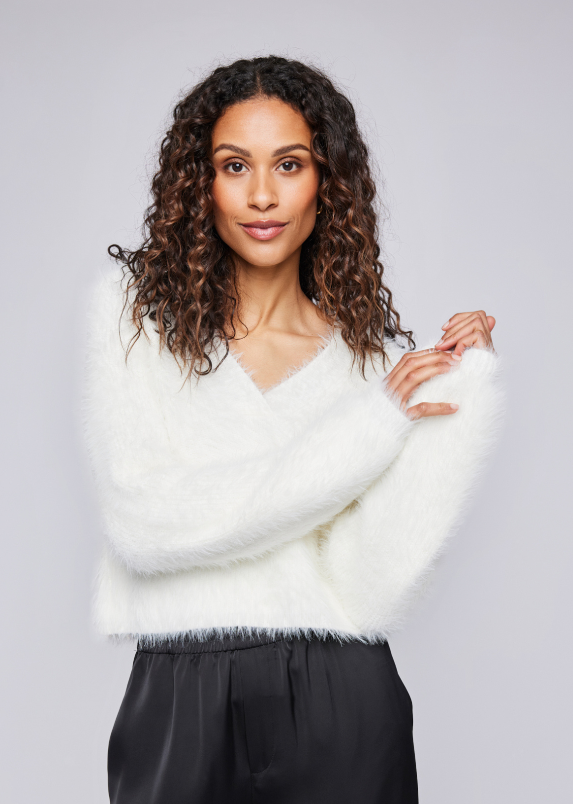 Fuzzy white Sweater Fall Winter 2024