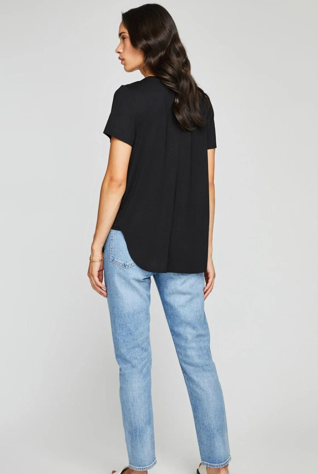 Gentle Fawn Alabama Top- Black. The Alabama tee is a Gentle Fawn classic designed for every day. Made of super soft EcoVero rayon jersey, it’s a closet essential you’ll want in every colour.