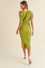 Load image into Gallery viewer, The Netta Off Shoulder Dress
