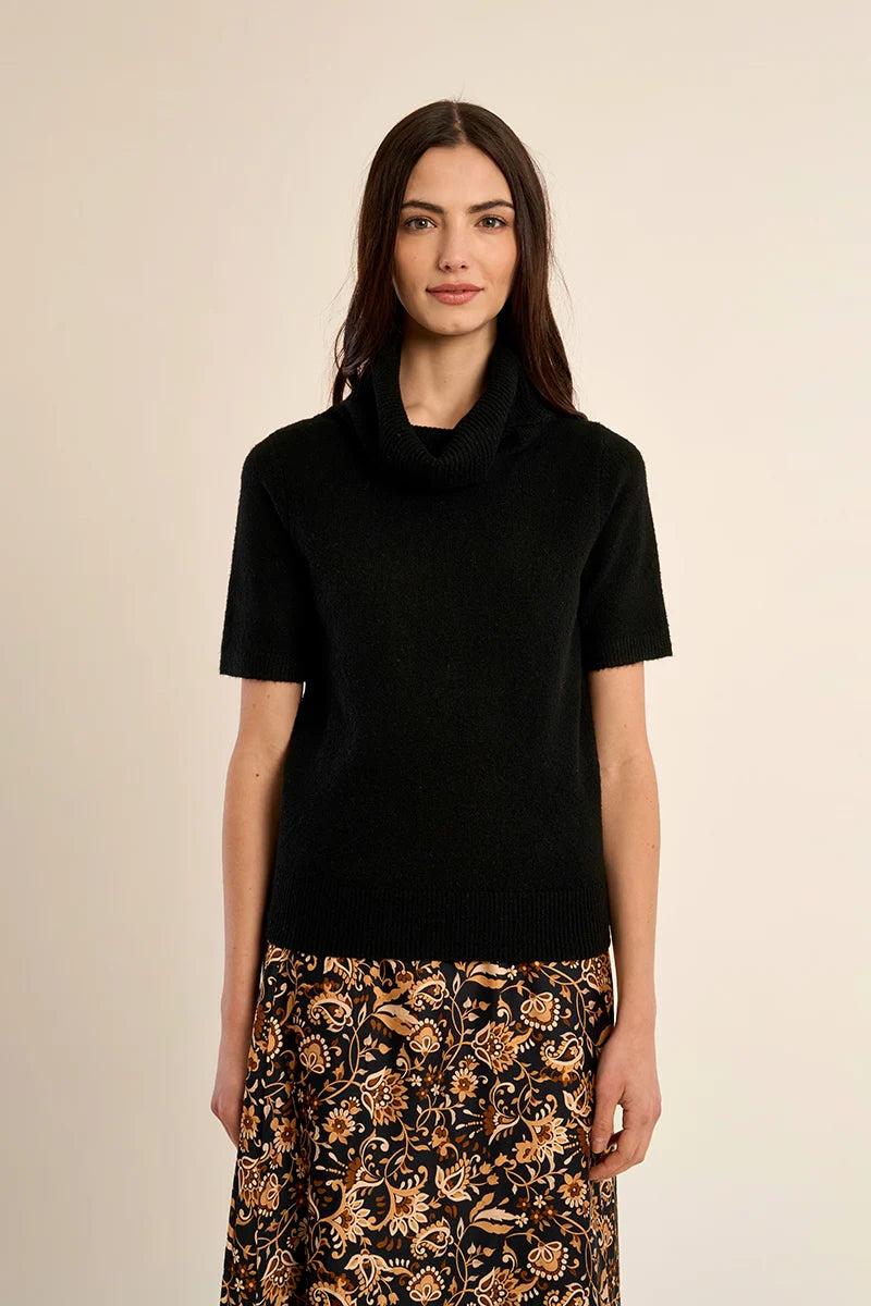 Short-sleeve knitted sweater featuring a cowl neckline and a flattering slim-fit silhouette.