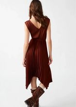 Load image into Gallery viewer, Steve Madden Donna Dress
