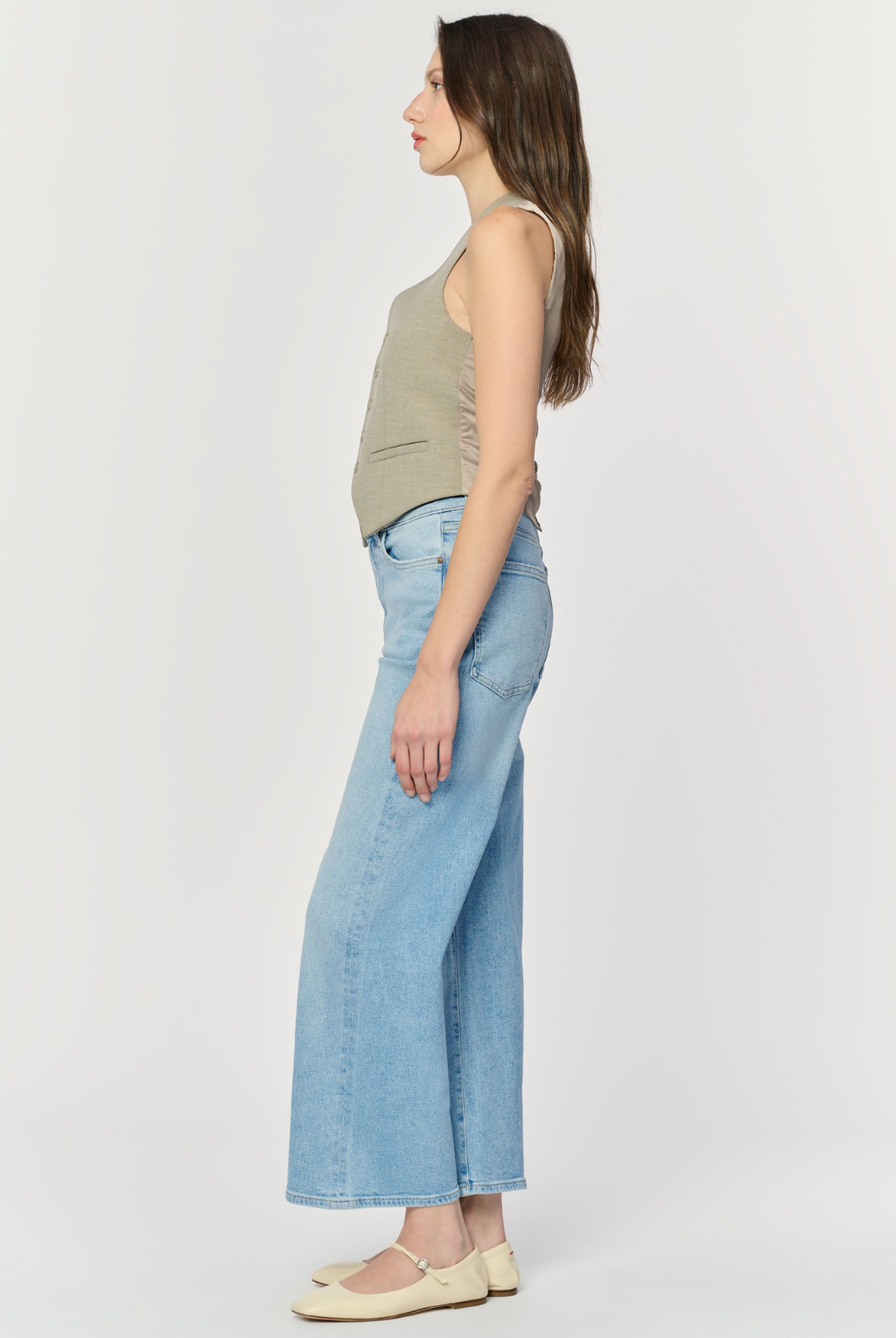 Warp+Weft ICN Wide Leg Jean<p class="MsoNormal">A nod to trendsetting style in Seoul, this high-rise style is a fresh alternative to your skinnies. Sculpts through the midsection and widens out through the leg to a flattering A-line shape. Modern, timeless and versatile.<u></u><u></u></p> <p class="MsoNormal">&nbsp;</p>