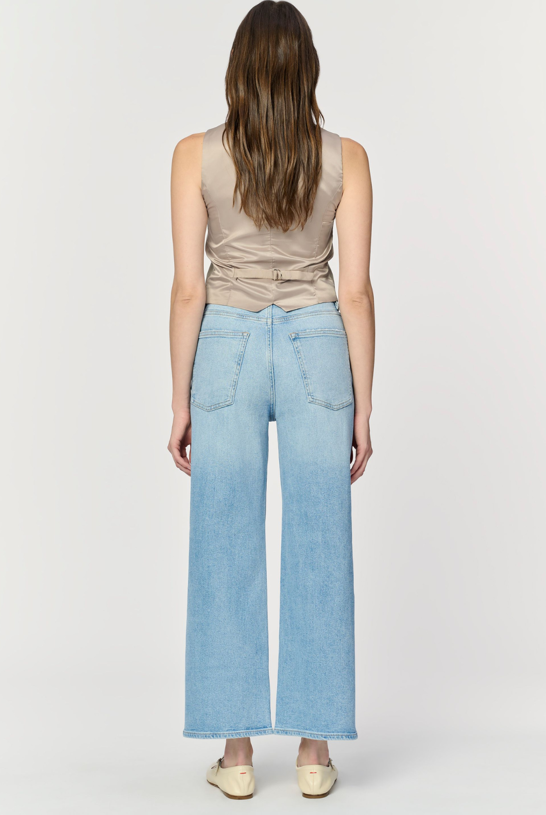 Warp+Weft ICN Wide Leg Jean <p class="MsoNormal">A nod to trendsetting style in Seoul, this high-rise style is a fresh alternative to your skinnies. Sculpts through the midsection and widens out through the leg to a flattering A-line shape. Modern, timeless and versatile.<u></u><u></u></p> <p class="MsoNormal">&nbsp;</p>