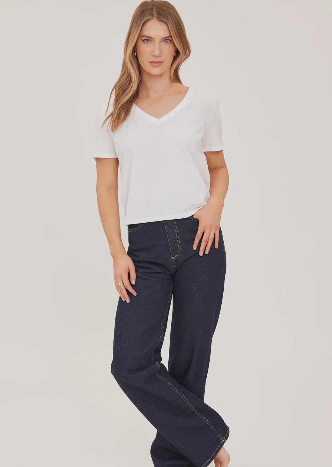 Lucy relaxed-fit V-neck T-shirt in garment-dyed cotton jersey, featuring a classic silhouette with a soft, lived-in look.
