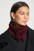 ICHI IAFOLTHEA Scarf in zinfandel, crafted from soft polyester fabric with a comfortable feel and versatile design for everyday wear.