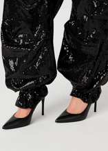 Load image into Gallery viewer, Steve Madden Duo Sequin Pant
