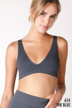 Load image into Gallery viewer, Niki Biki Traingle Bralette
