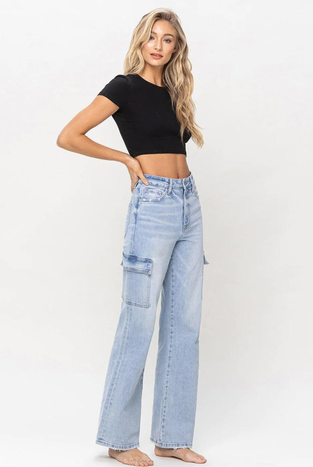 <p>90'S VINTAGE STRAIGHT JEANS WITH CARGO UTILITY COMFORT STRETCH DENIM, SUPER HIGH RISE WAIST, 90'S VINTAGE STYLE, DISTRESSED DETAILS, FULL LENGTH, STRAIGHT LEG JEANS WITH CARGO UTILITY</p> <p>&nbsp;</p>