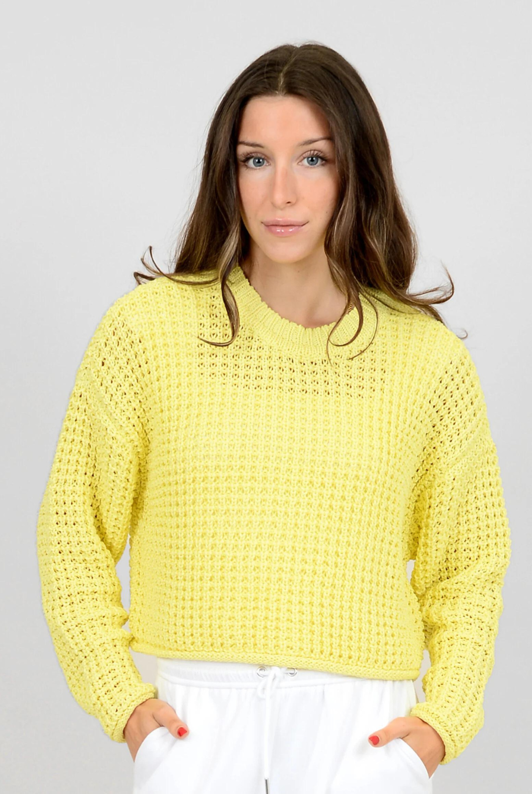 Darla Long Sleeve Crew Neck- Lemon. The the perfect lightweight sweater, in a gorgeous lemon to transition through the seasons! The cuteness of this sweater will be hard to top. Wear with a tank top or over a blouse for a different look.