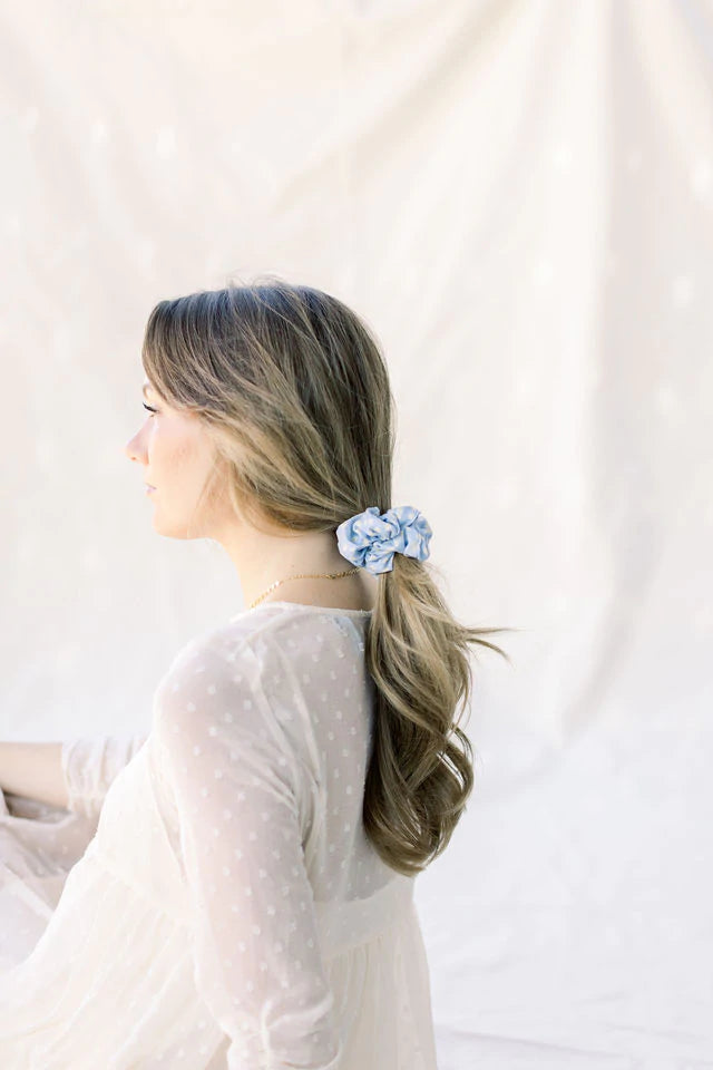 Chelsea King Daisy Floral Classic Scrunchie