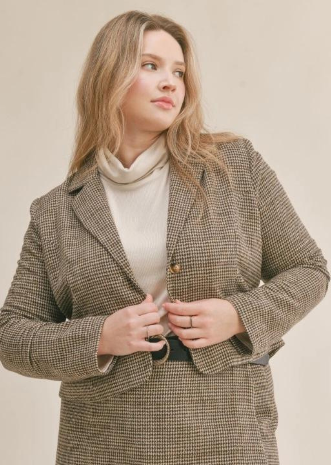 Sadie & Sage Antoinette Cropped Blazer